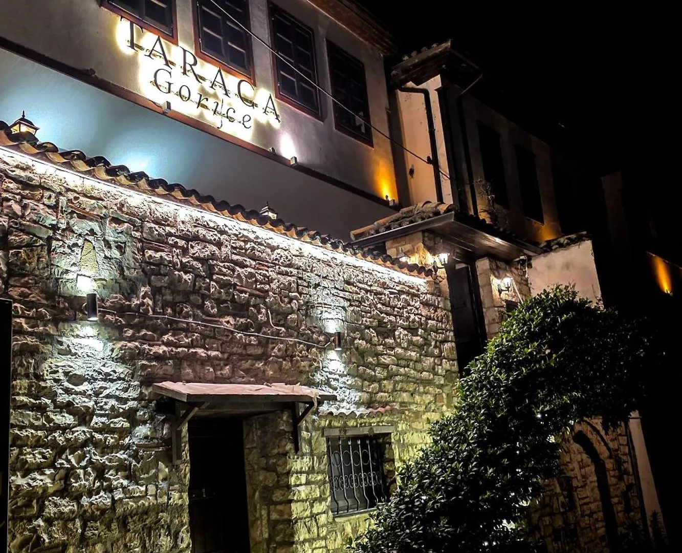 Hotel Taraca Gorice - Unesco Quarter ベラト 4*,
